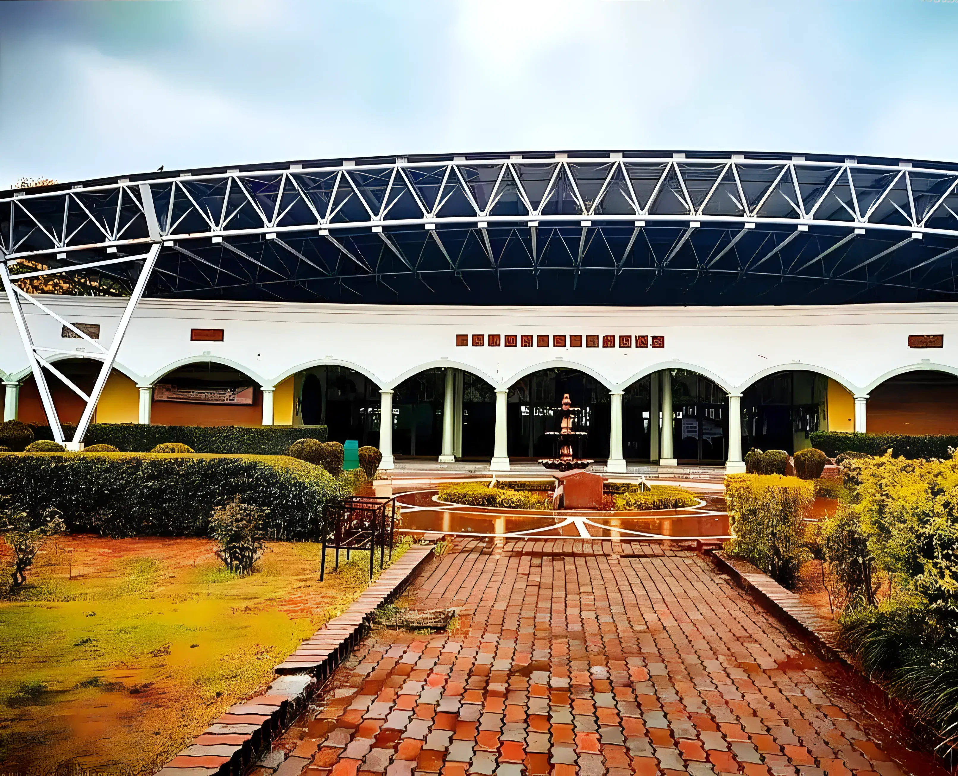 COER University Auditorium photo 4